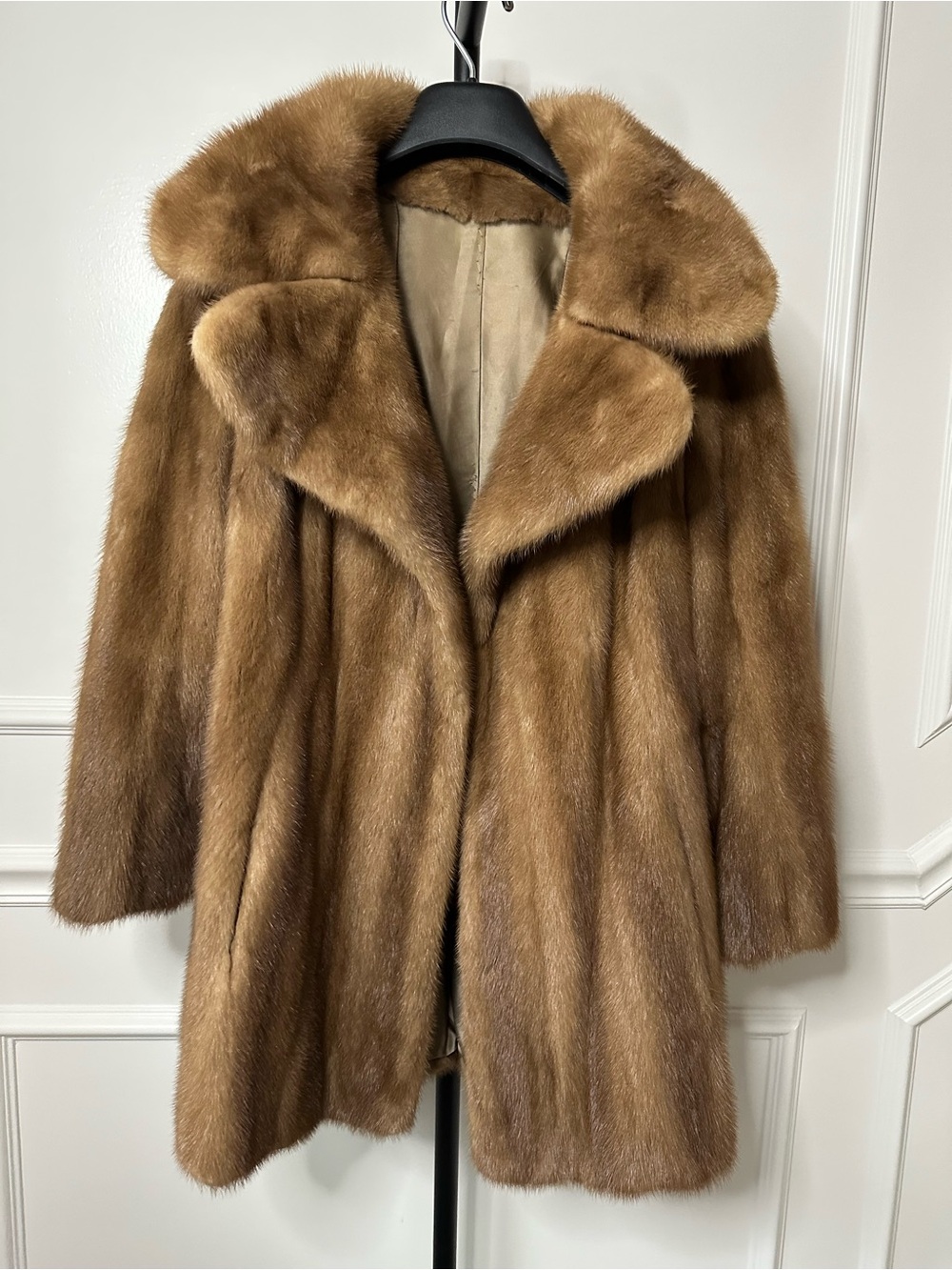 Beautiful Vintage Penny Lane Style Mink Fur Coat